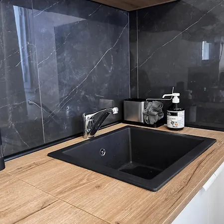 Appartement 2 Chambres,1 Salon Avec Cuisine