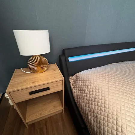 2 Chambres,1 Salon Avec Cuisine Lejlighed *