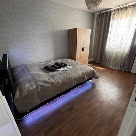 Appartement 2 Chambres,1 Salon Avec Cuisine Saint-Lô