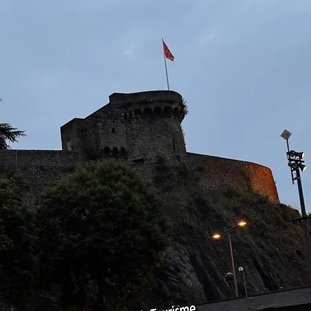 2 Chambres,1 Salon Avec Cuisine Appartement