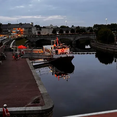 2 Chambres,1 Salon Avec Cuisine * Saint-Lô