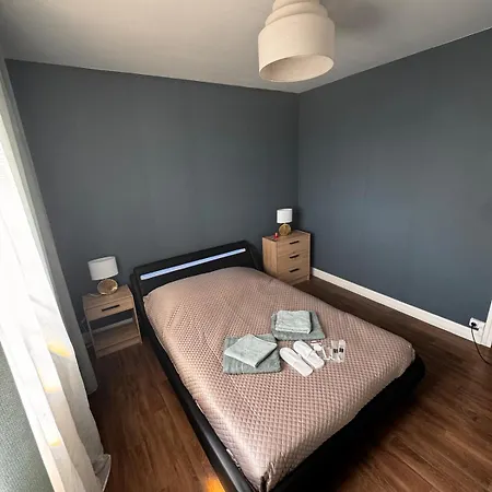 2 Chambres,1 Salon Avec Cuisine Lejlighed *