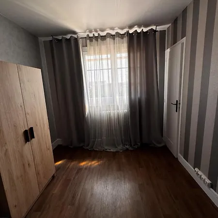 2 Chambres,1 Salon Avec Cuisine Appartement