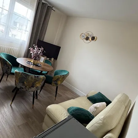 2 Chambres,1 Salon Avec Cuisine Apartamento Saint-Lô