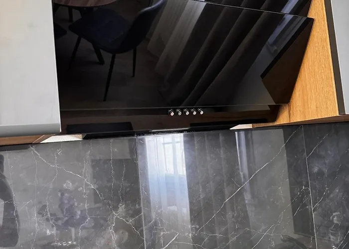 2 Chambres,1 Salon Avec Cuisine *