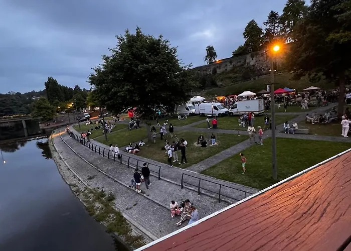 Appartement 2 Chambres,1 Salon Avec Cuisine *