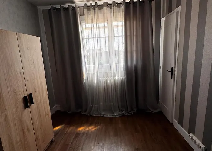 2 Chambres,1 Salon Avec Cuisine شقة