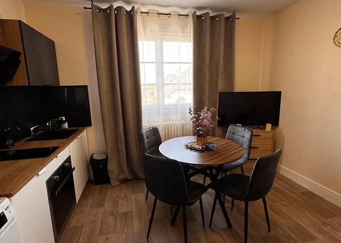 2 Chambres,1 Salon Avec Cuisine * سانت لو