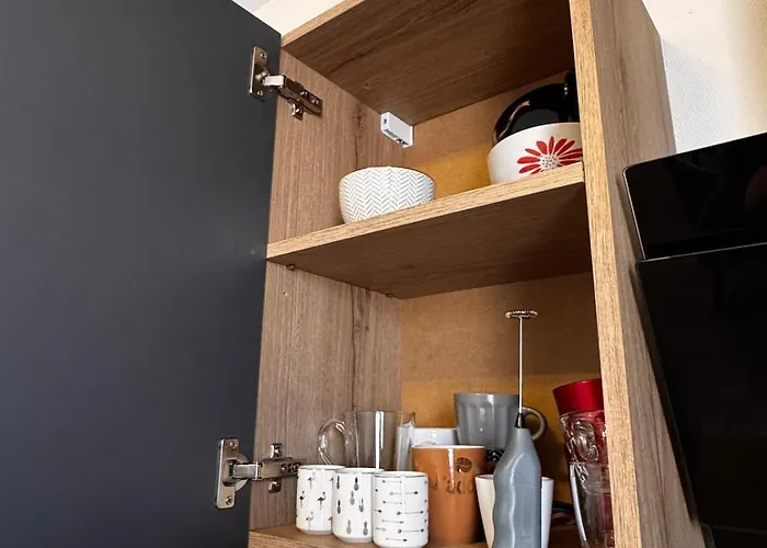 2 Chambres,1 Salon Avec Cuisine شقة *